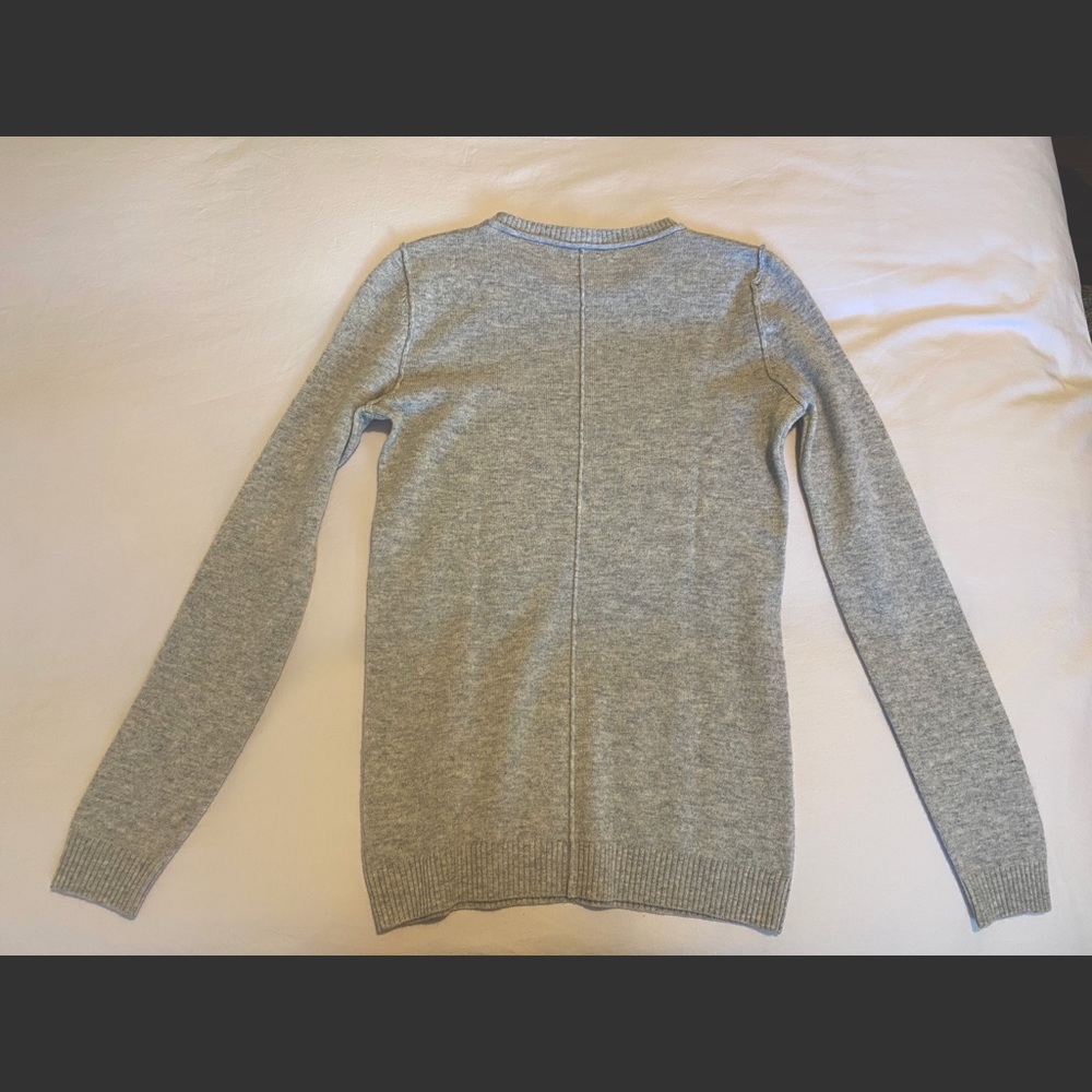 Cuyana grey sweater